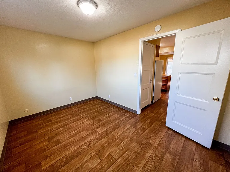 2855 Front 2865 St NE — Photo 11