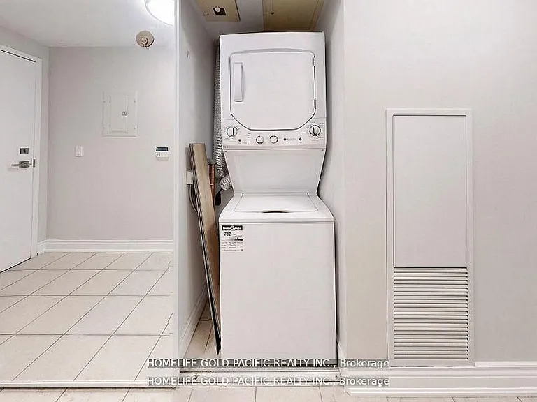 832 Bay St #1202 — Photo 26