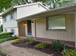 5N187 Bluff Dr S, St Charles, IL 60175