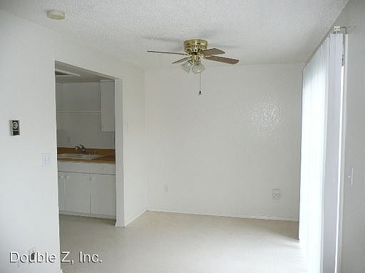 3rd image of 1004 11th Ave NW #1006