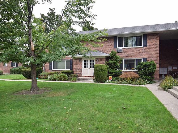 2nd image of 255 Edmunton Dr APT I17