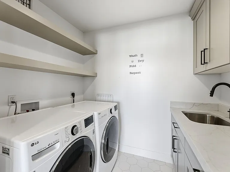 11716 S Meeks Ct — Photo 48