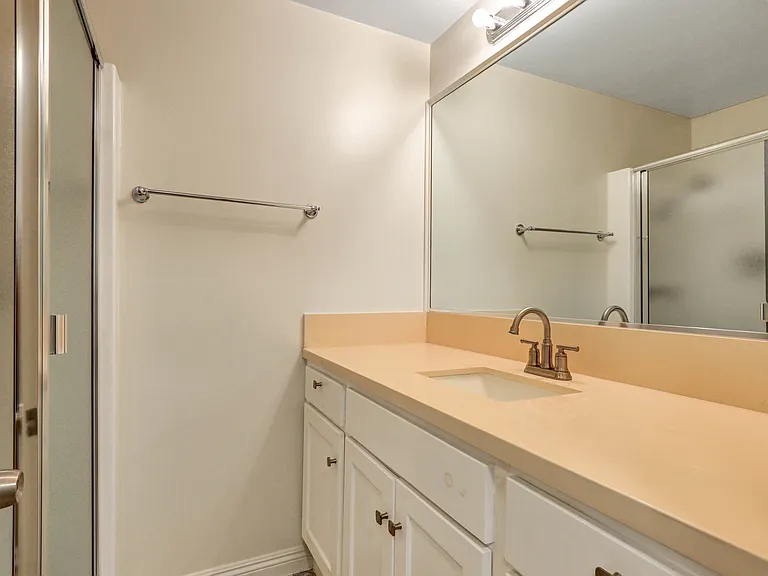 611 S Prospect Ave #102 — Photo 24
