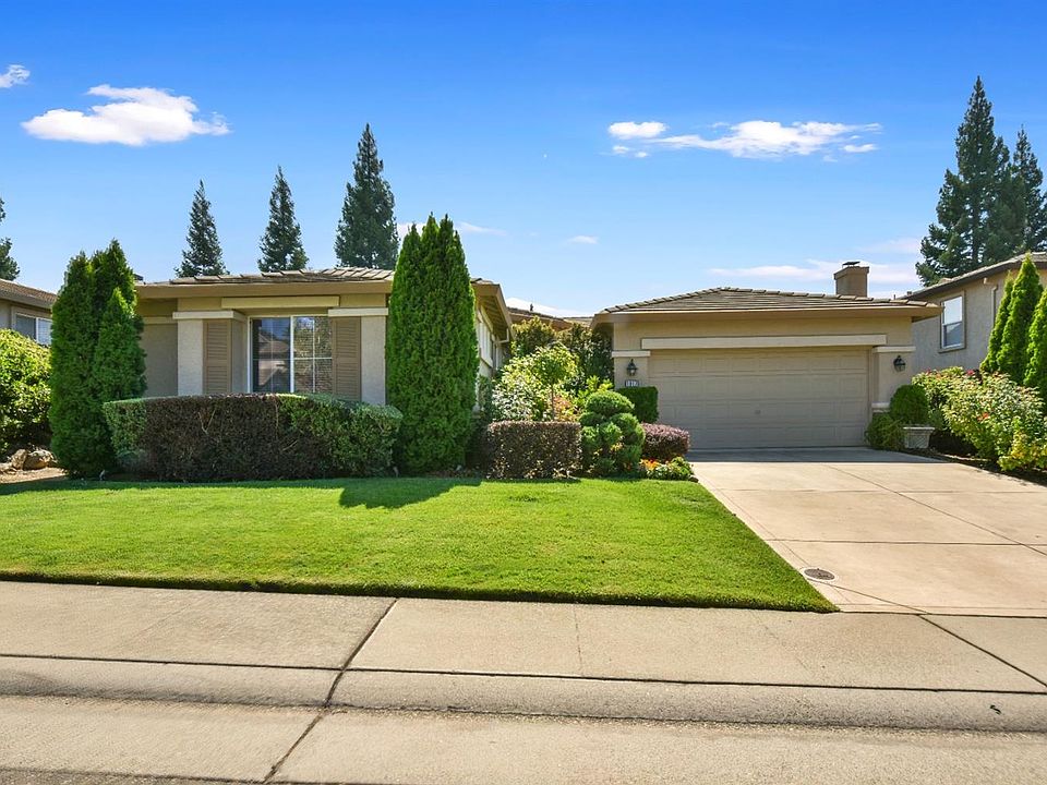 1st image of 1017 Glennfinnan Way