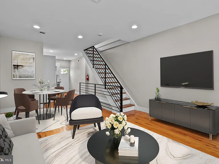 2142 N Percy St — Photo 4