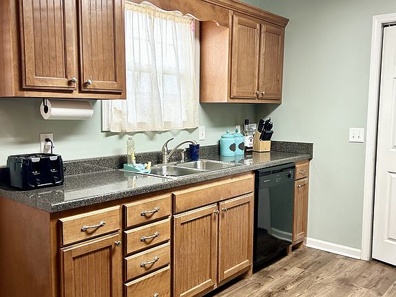 3rd image of 205 Eventine Dr