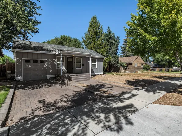 645 SW 11th St, Redmond, OR 97756