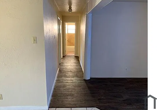 4 bed, 2081 sqft, $1,925 — Photo 4