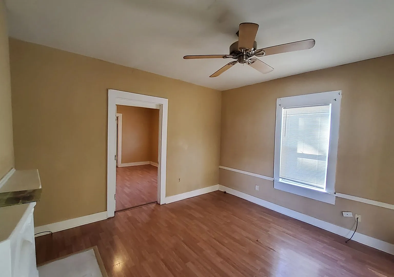 Welcome To 2917 Yale Ave! Move In Special Half Off First Months Rent — Photo 3