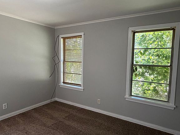 5th image of 855 Rutherford St