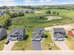 9597 Timber Ter, Victoria, MN 55386