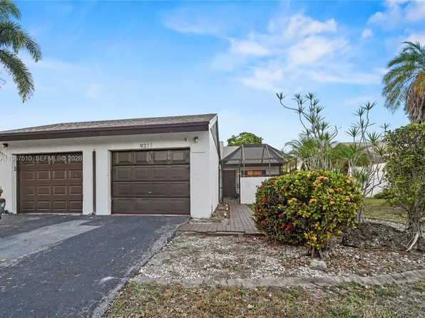 9311 Wedgewood Dr #A-19, Tamarac, FL 33321