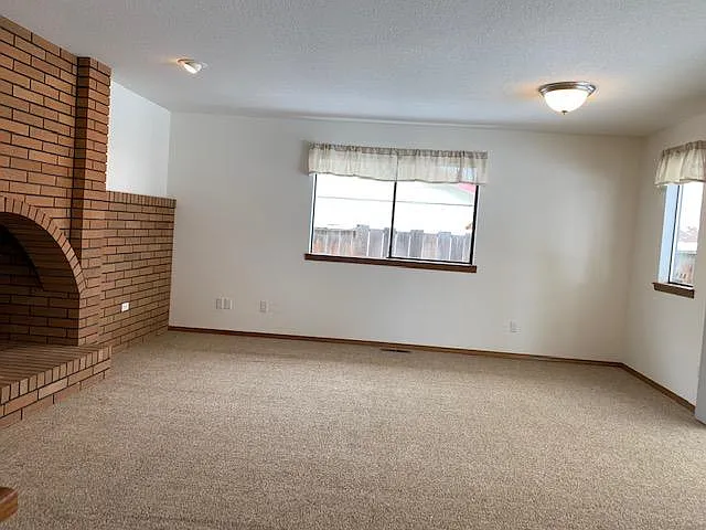 1423 Hamilton Ave — Photo 5