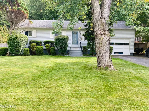 18 Anne Drive, Schenectady, NY 12303