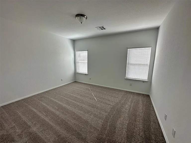 16580 Moss Ln — Photo 7