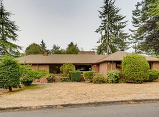 2806 SW 169th St, Seattle, WA 98166