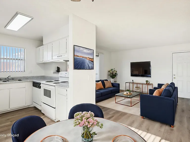 Amber Ridge_Apartments_VirtuallyStaged_1