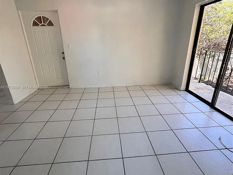609 SW 14th Ave #2 — Photo 17