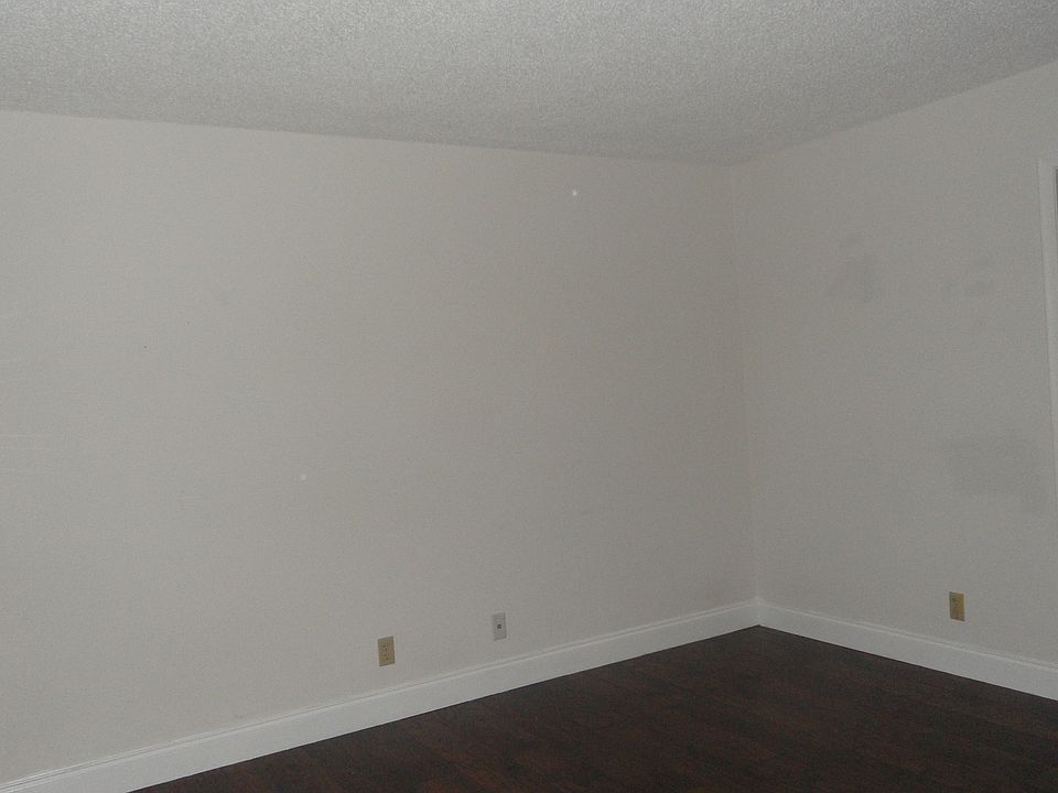 1st image of 9960 Nob Hill Ct