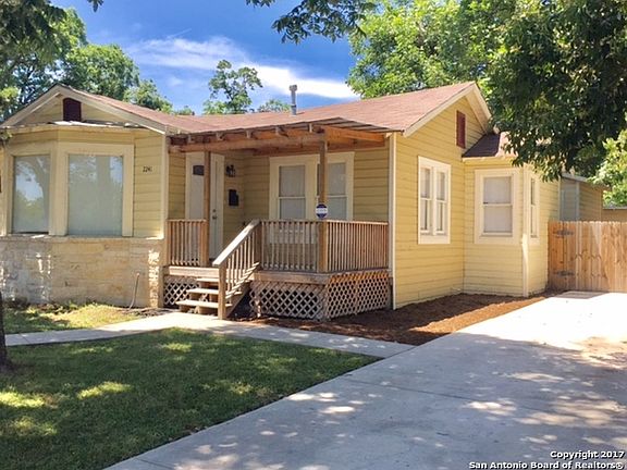 5th image of 2241 W Woodlawn Ave