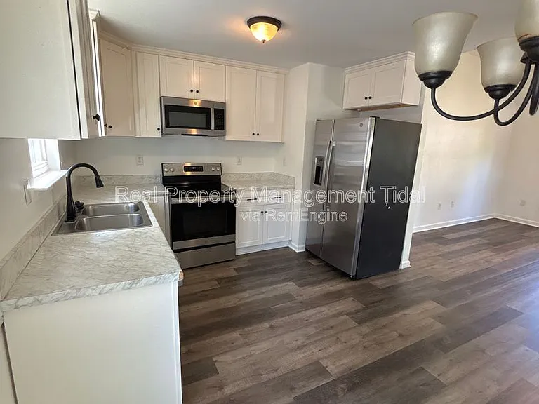 5048 Queen St — Photo 9