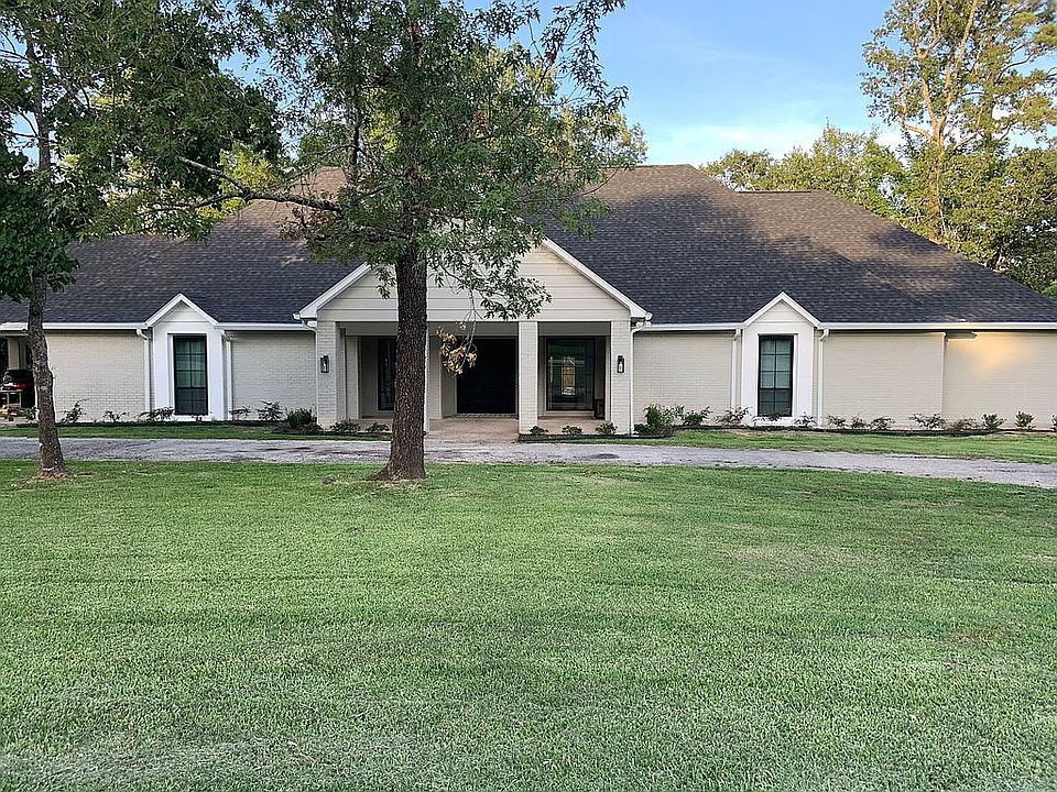 1st image of 1307 Live Oak Ln