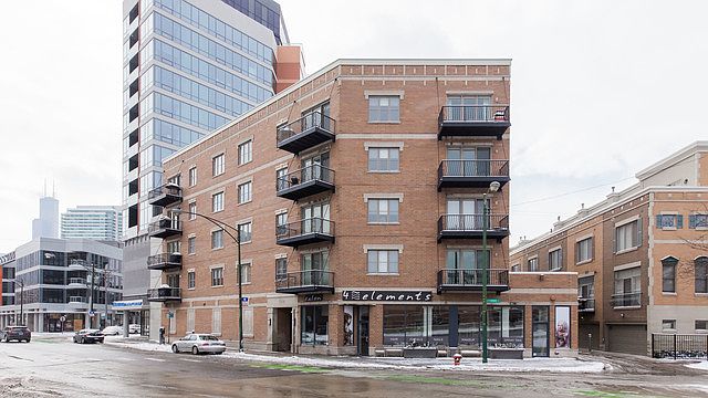 1st image of 544 N Milwaukee Ave APT 203