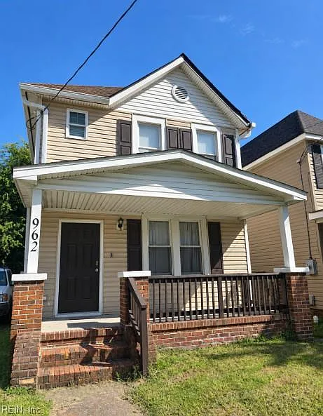 3 bed, 2.5 bath, 1549 sqft, $2,100 — Photo 1