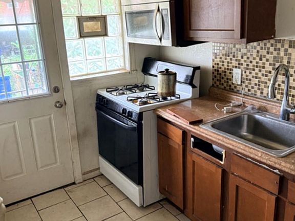 5th image of 1409 Kenhill Ave