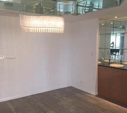 5th image of 20191 E Country Club Dr APT 1009