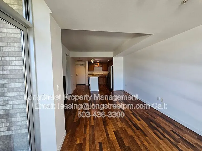 910 SE 42nd Ave #210 — Photo 8