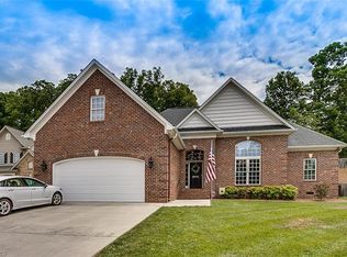 6031 White Oak Ct, Kernersville, NC 27284