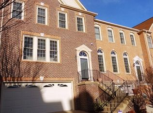 10476 Courtney Dr, Fairfax, VA 22030