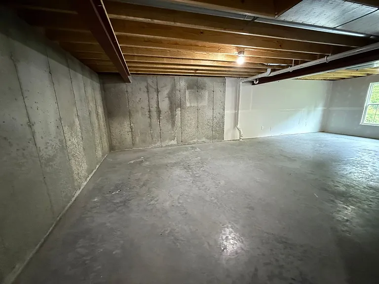 842 Lakeway Dr — Photo 14