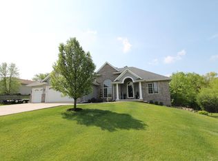 37327 65th St, Burlington, WI 53105