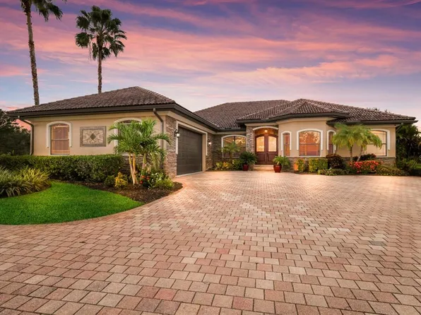 17001 Deer Prairie Dr, Sarasota, FL 34240