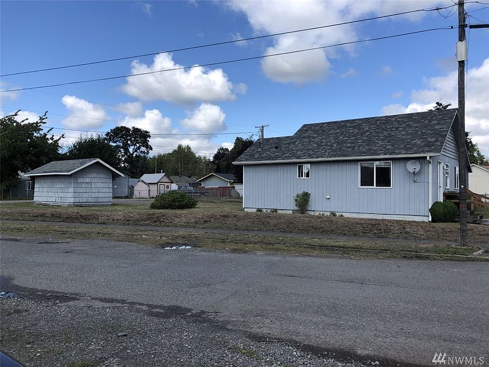 1st image of 1301 Crescent Ave