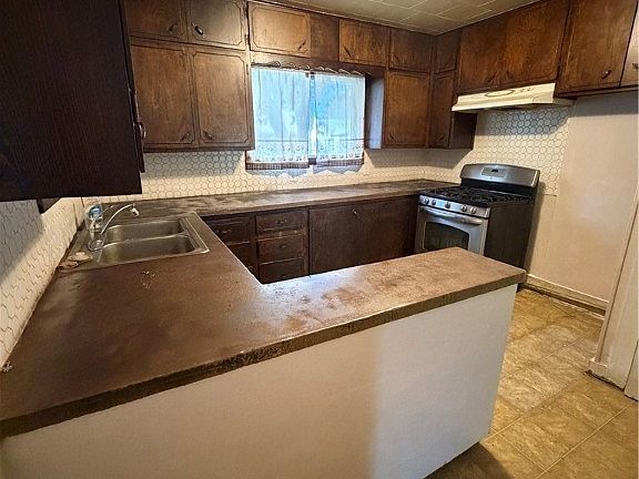 4th image of 4305 Spradling Ave