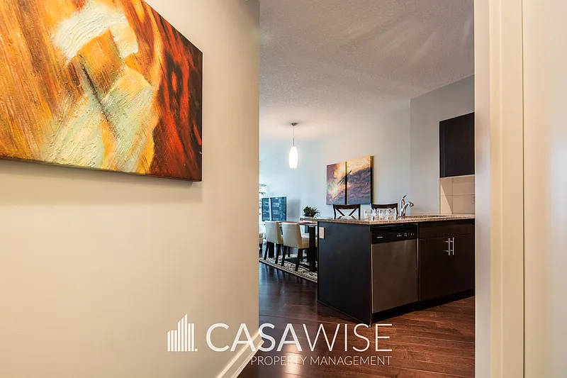 2 bed, 2.0 bath, 930 sqft, $1,900 — Photo 4