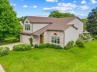 672 Wainsford Dr, Hoffman Estates, IL 60169