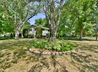 801 Maywood Dr, Saint Cloud, MN 56303