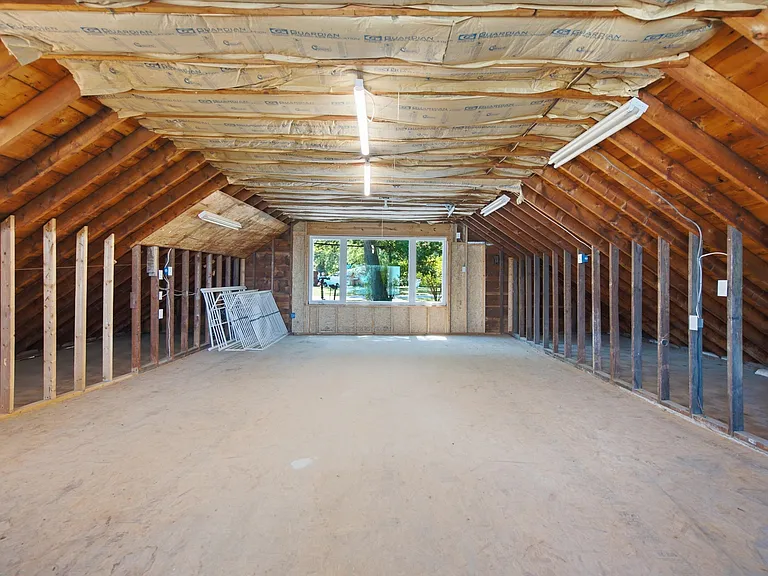 2200 S Long Lake Rd — Photo 32