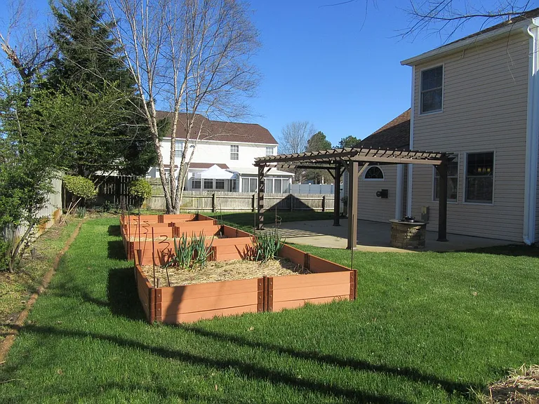 416 Iron Bridge Ln — Photo 42