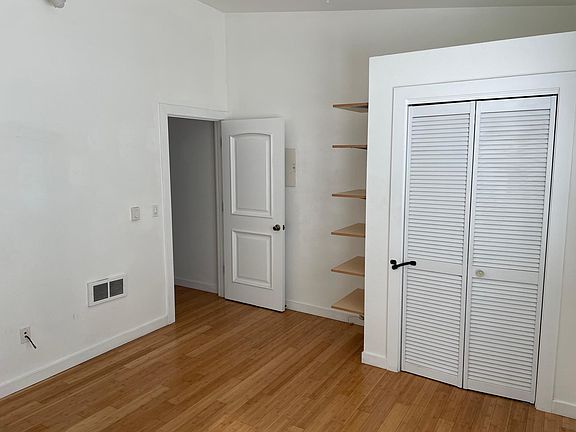 3rd image of 202 Bicknell Ave