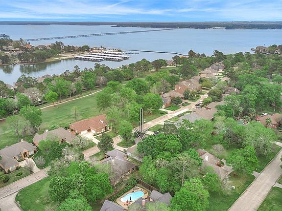 2nd image of 46 Edgewood Dr