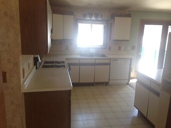 5th image of 37445 W Park Ln