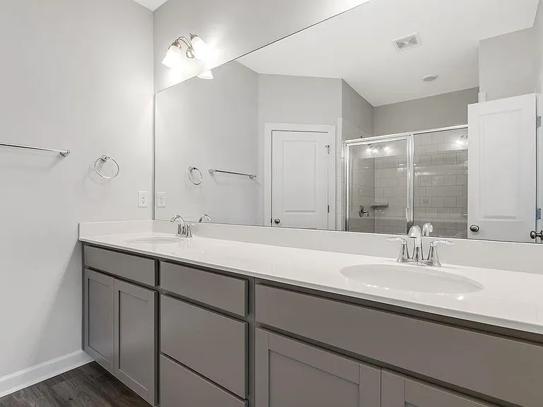 2761 Bell Dr SE — Photo 6