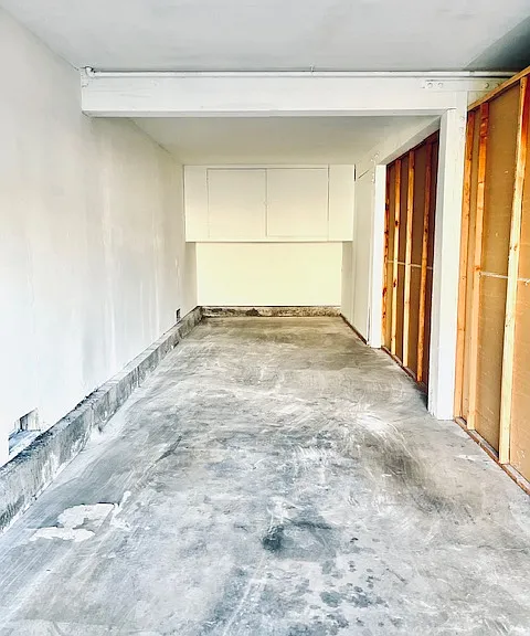 Garage - 2-car tandem parking garage