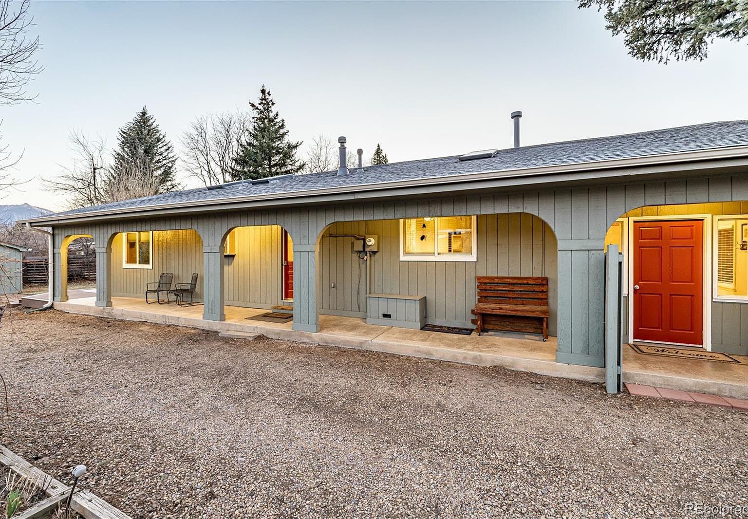 2540 Iris Avenue - Photo 3