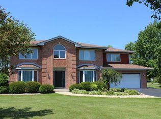 26548 S Foxwood Dr, Monee, IL 60449